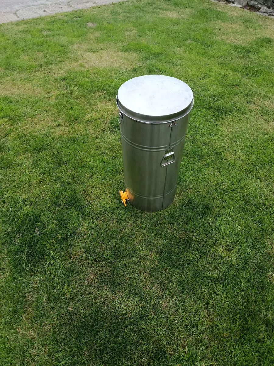 Honey Extractor - Image 1