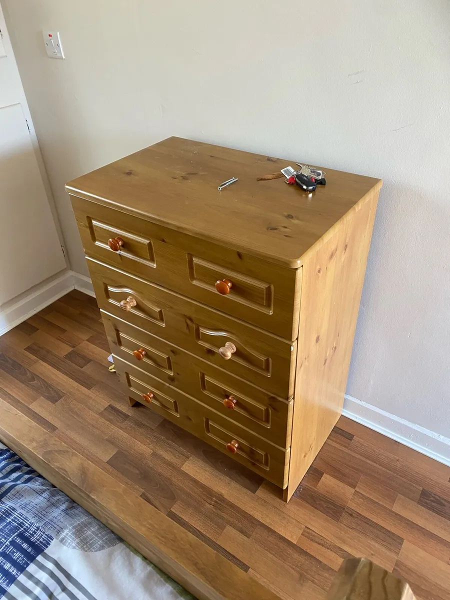 Bedroom furniture - Image 2
