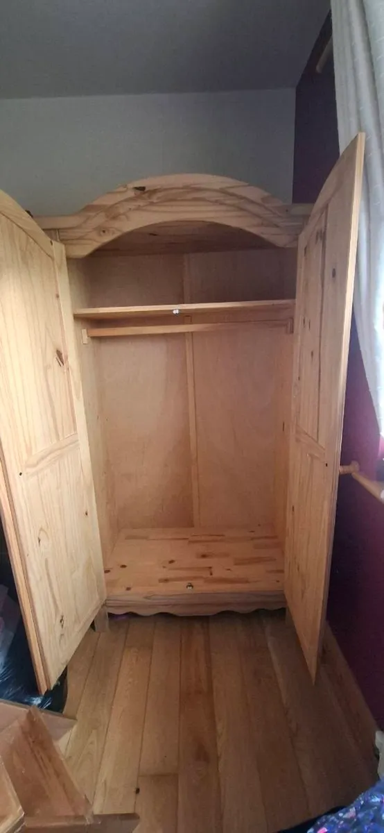 Mexcian pine wardrobe - Image 2