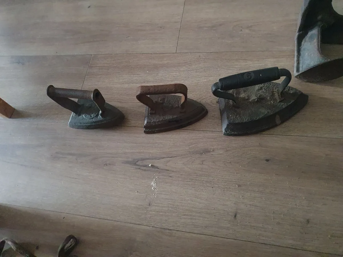 Antique Cast iron items - Image 3