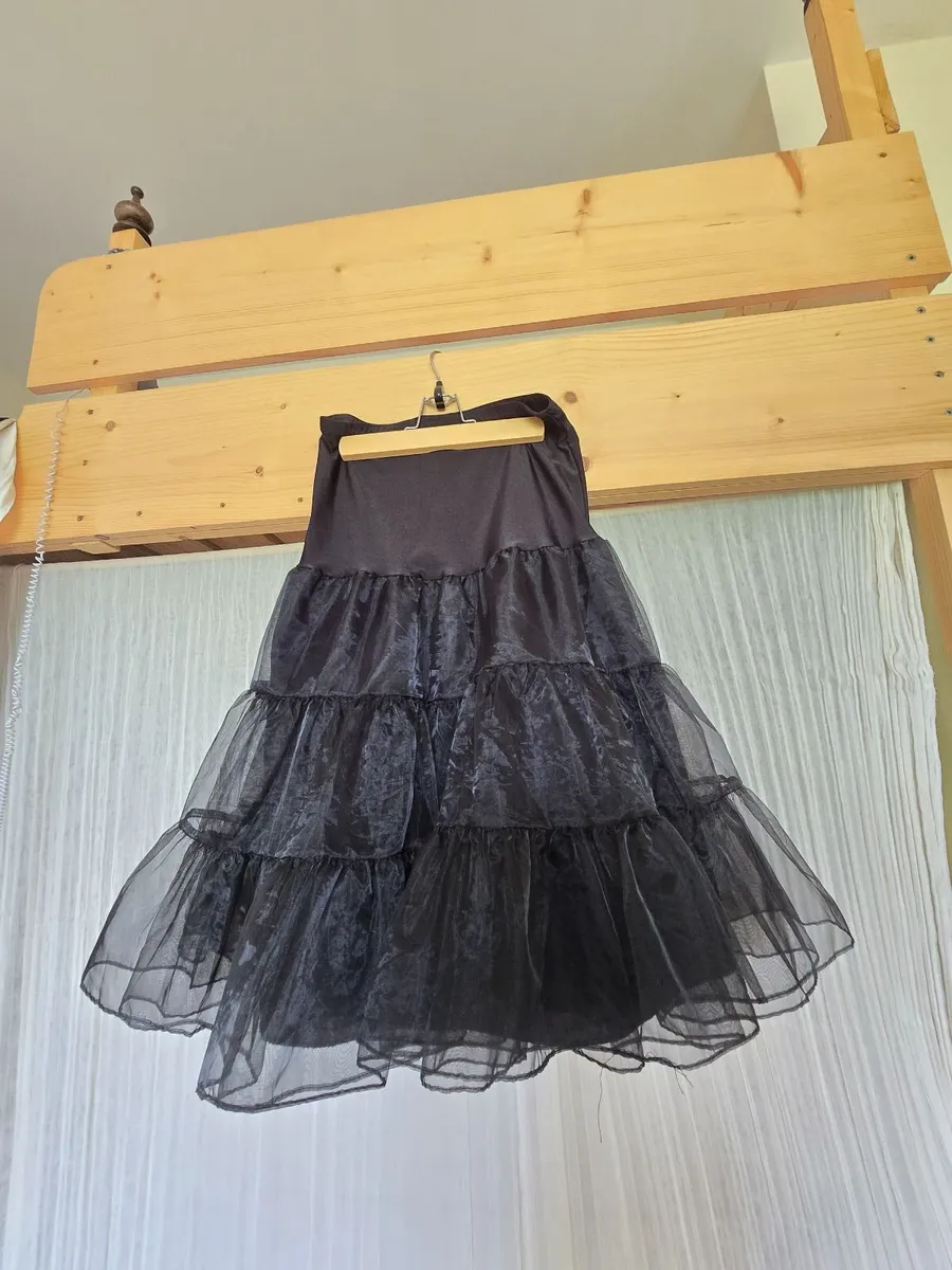 Black petticoat - Image 1
