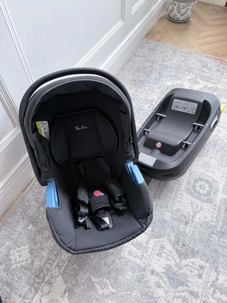 Silver Cross Wave Pram/Buggy/Car seat Bundle - Image 2