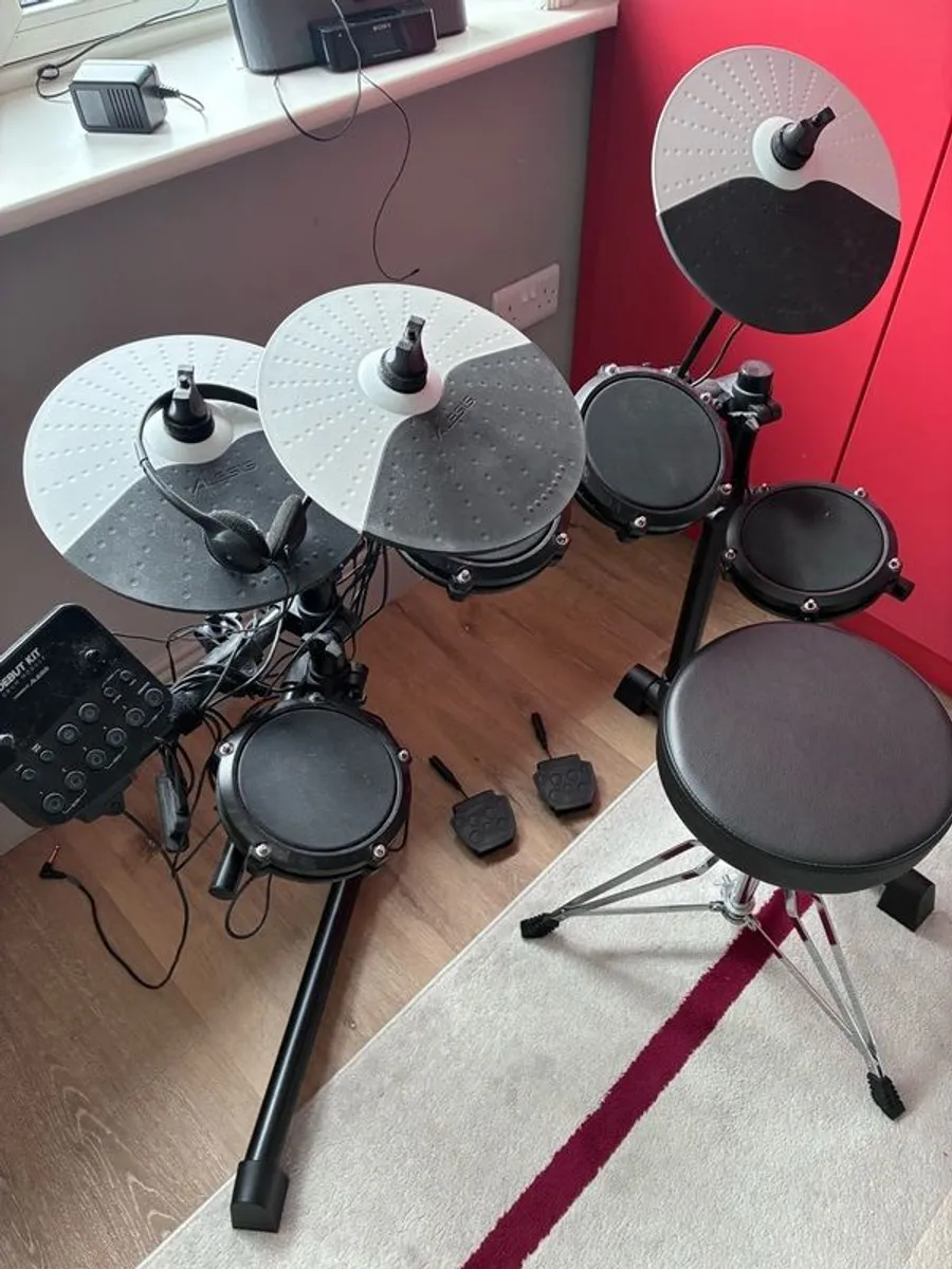 Alesis debut kit - electronic drum kit - Image 1