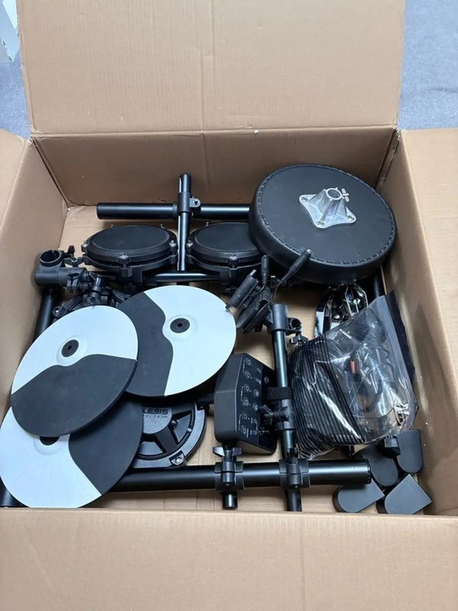 Alesis debut kit - electronic drum kit - Image 2