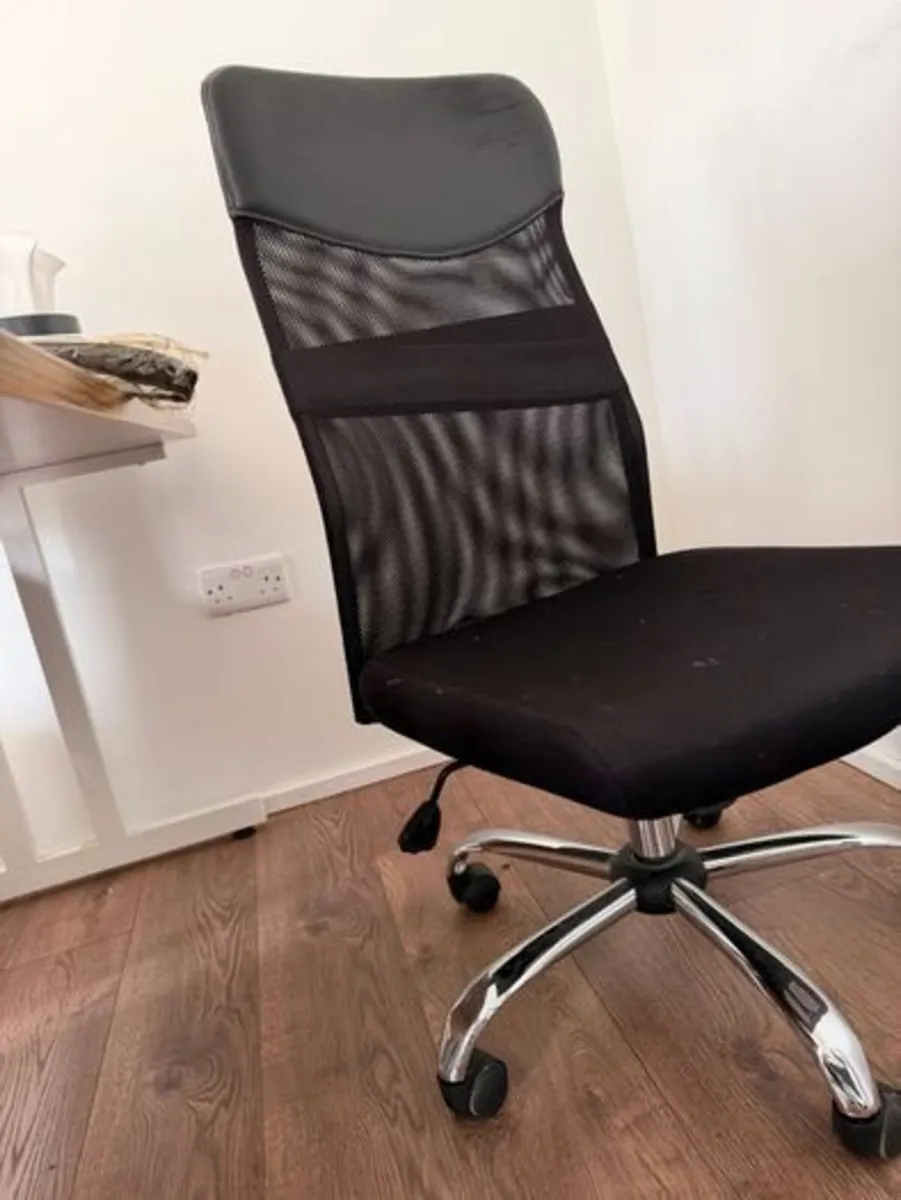 Black High-Back Mesh Office Chair - Adjustable - Image 1