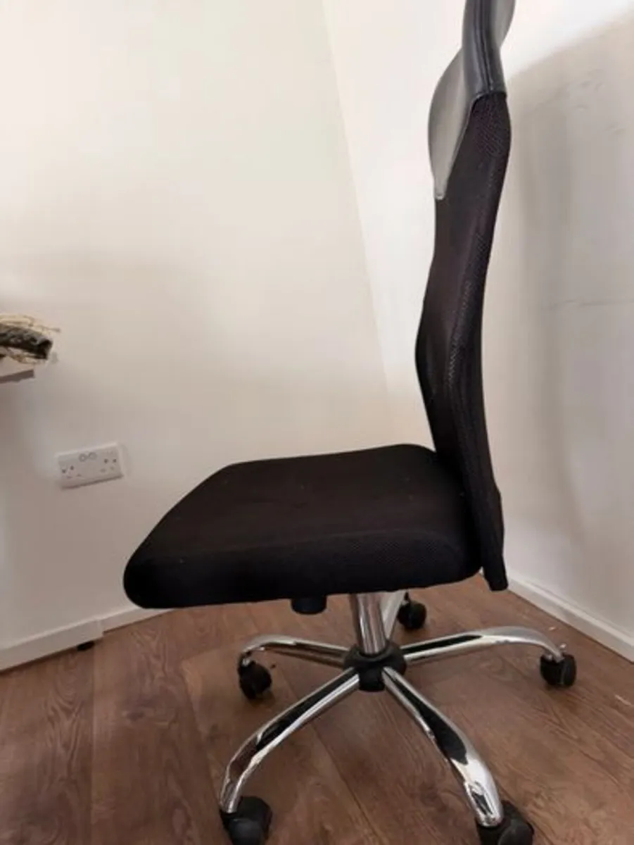 Black High-Back Mesh Office Chair - Adjustable - Image 2