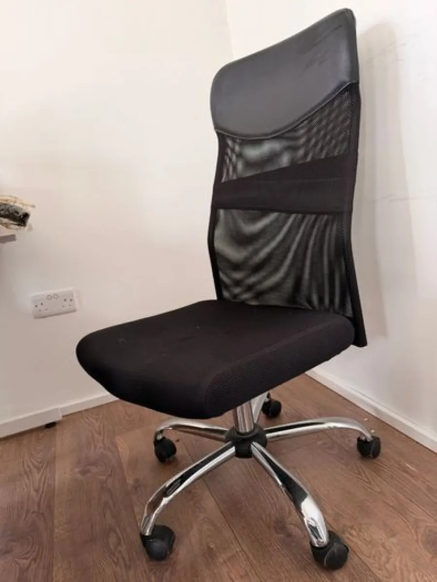 Black High-Back Mesh Office Chair - Adjustable - Image 3