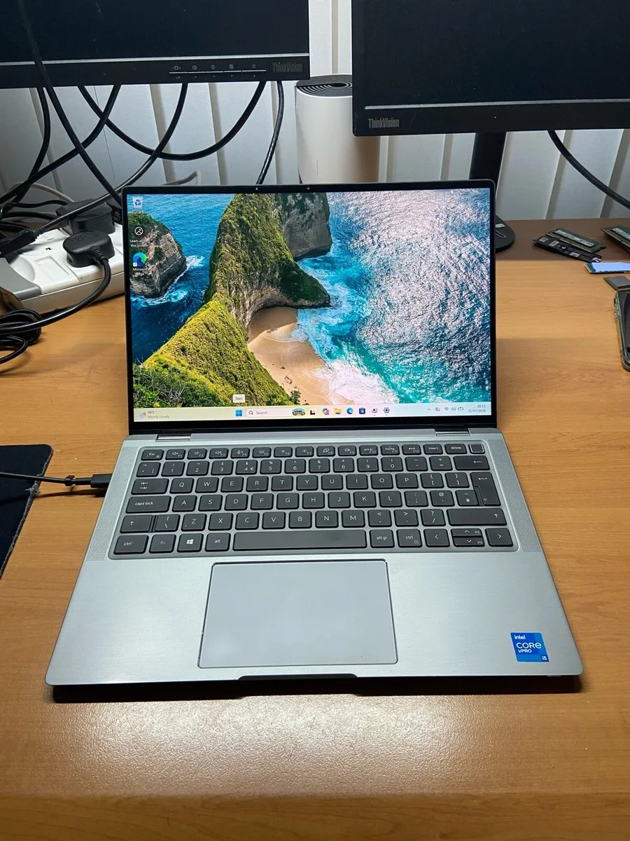 Dell laptop i5 pro 2n1 Touch 16/256 w11 - Image 1