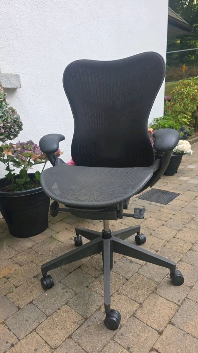 Herman Miller Mira 2 - Image 1