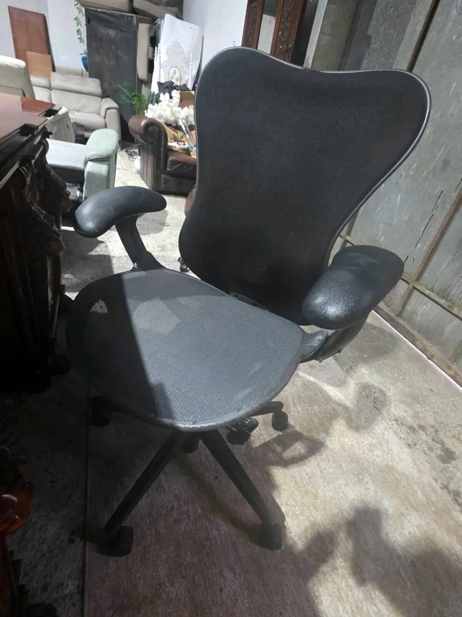 Herman Miller Mira 2 - Image 4