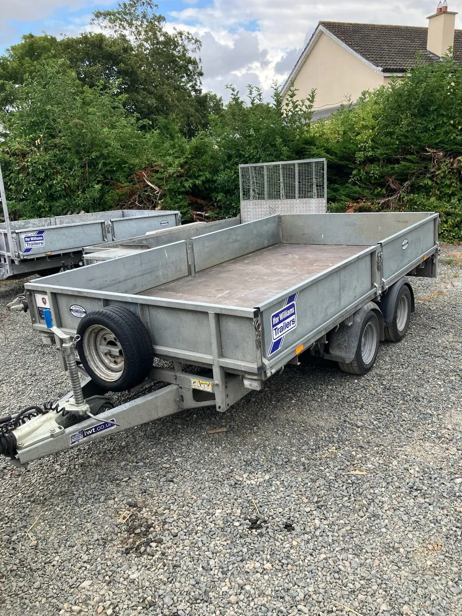 Trailers - Image 3