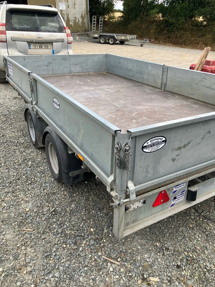 Trailers - Image 4
