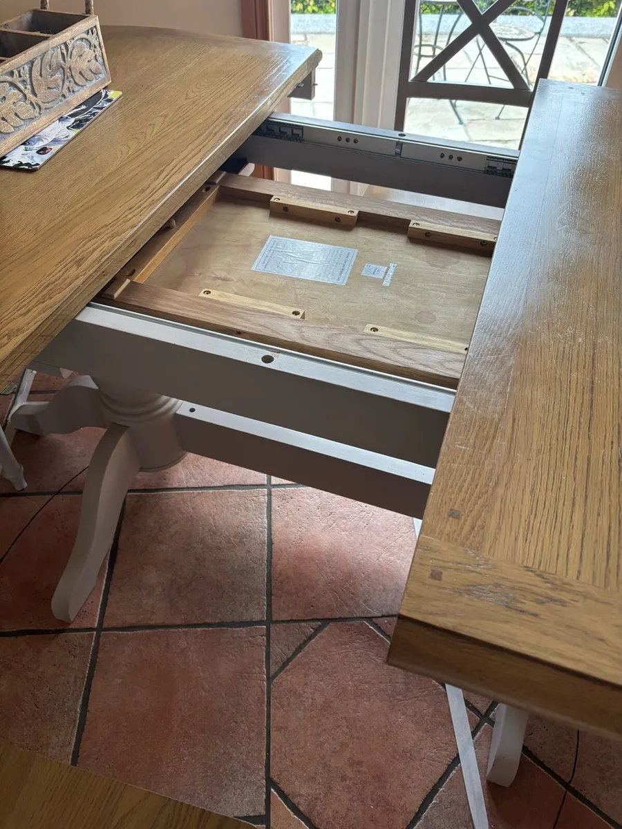 Dining Table and chairs - Image 4