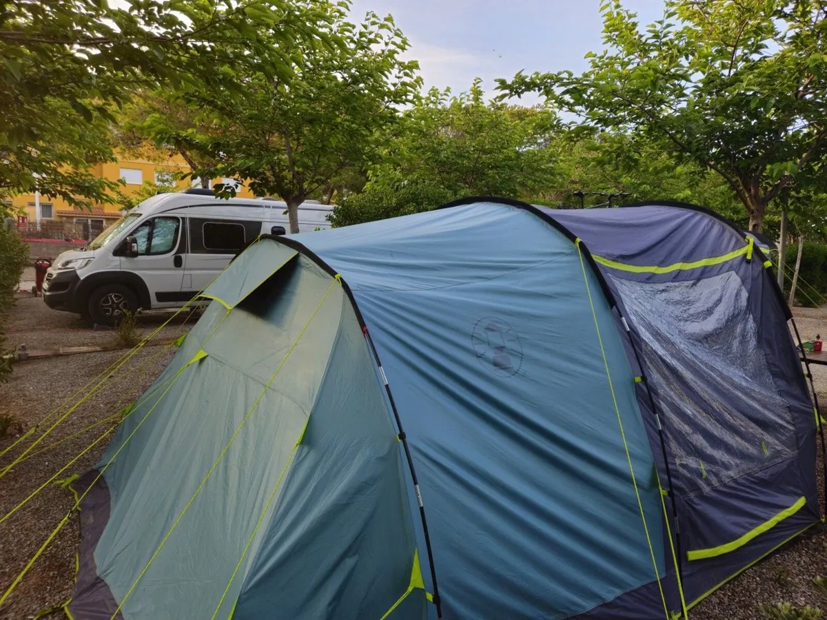 4 Person Coleman Meadowood 4 Family Tent + Free Gr - Image 4