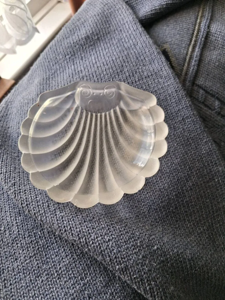 Vintage silver plate shell butter dish - Image 4