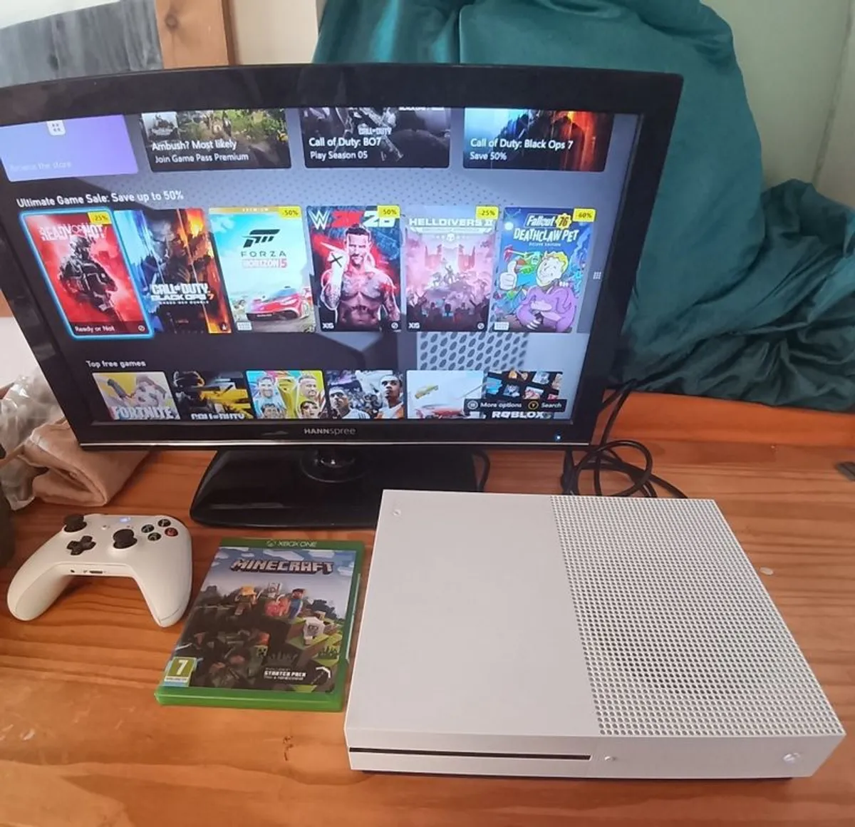 Xbox One S - Image 1