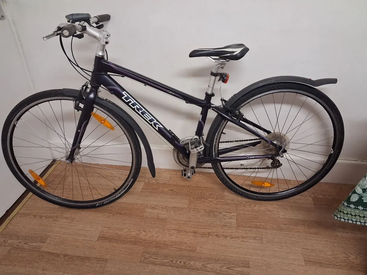 Trek FX2 hybrid bike - Image 3