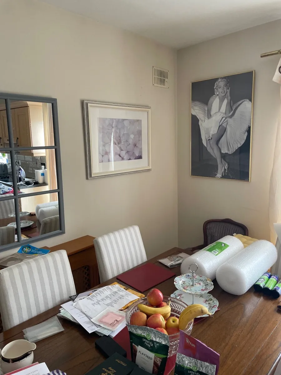 Contents of a home for sale furniture and applianc - Image 1