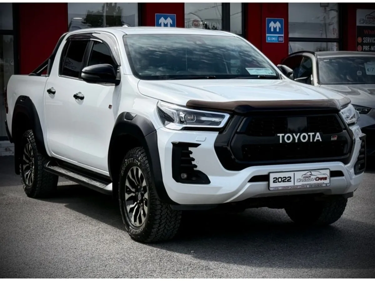 Toyota Hilux GR SPORT 2.8 D-4D DCB // HIGH SPEC // - Image 2