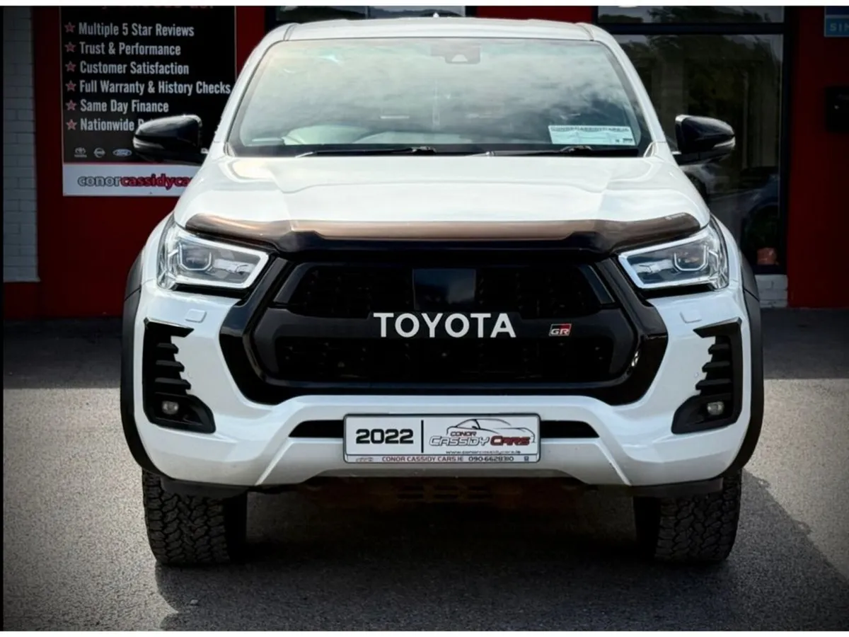 Toyota Hilux GR SPORT 2.8 D-4D DCB // HIGH SPEC // - Image 3