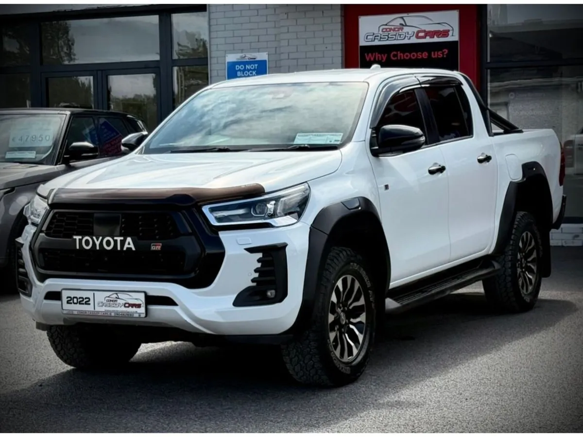 Toyota Hilux GR SPORT 2.8 D-4D DCB // HIGH SPEC // - Image 4