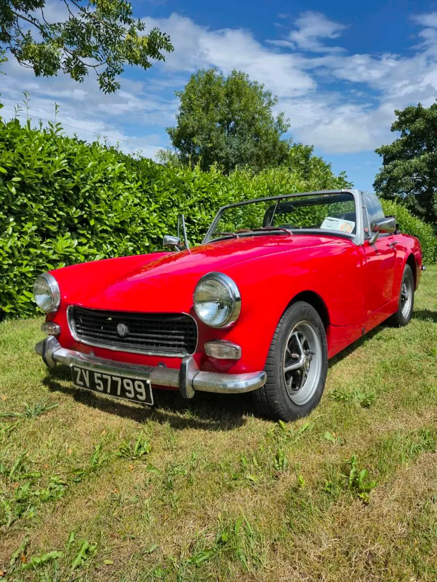 MG Midget 1973 - Image 1
