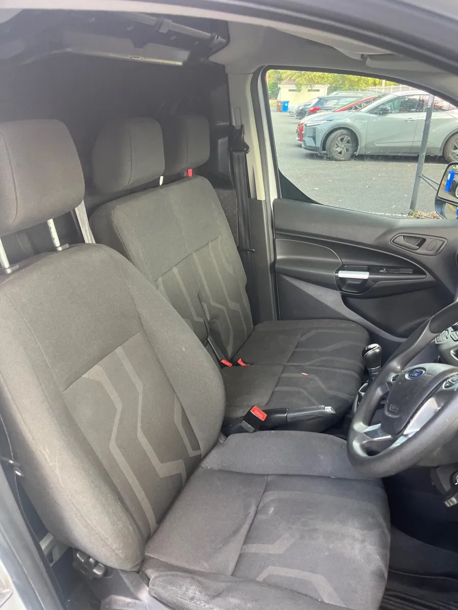 Ford Transit 2017 CVRT 27.01.2027 - Image 4