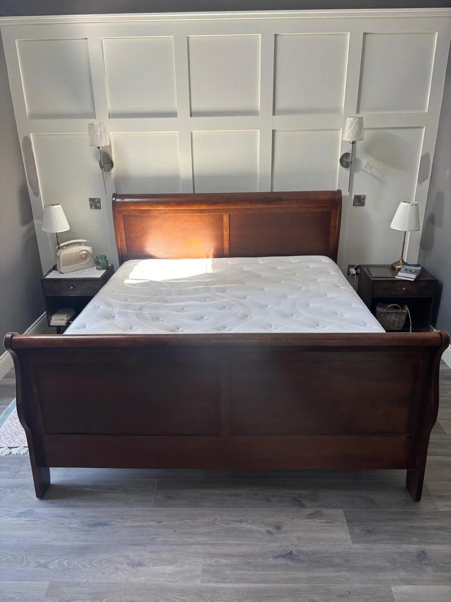 Bed and memory foam mattress - Image 2