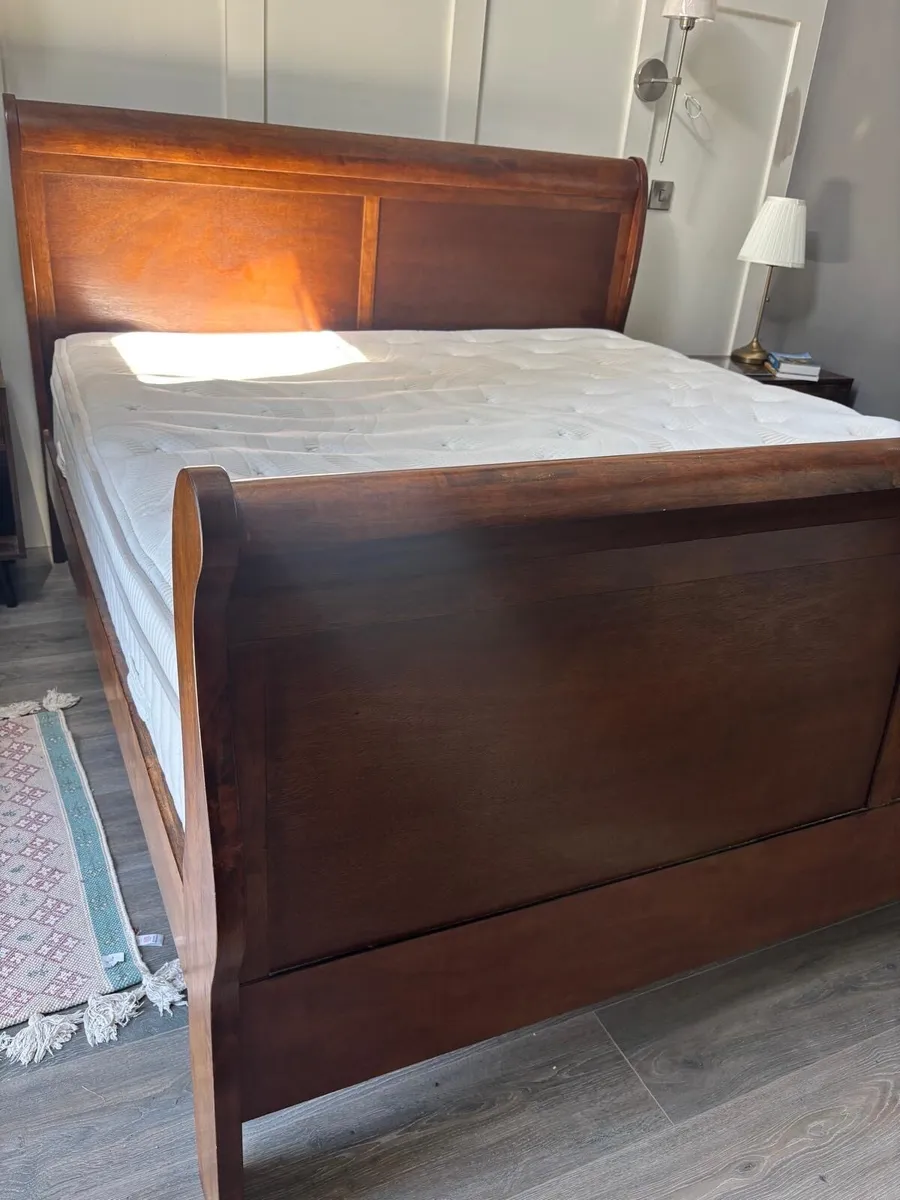Bed and memory foam mattress - Image 3
