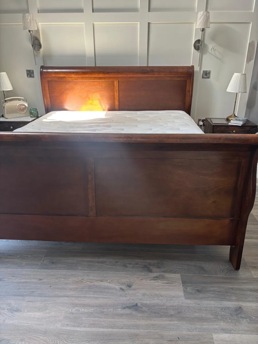 Bed and memory foam mattress - Image 4
