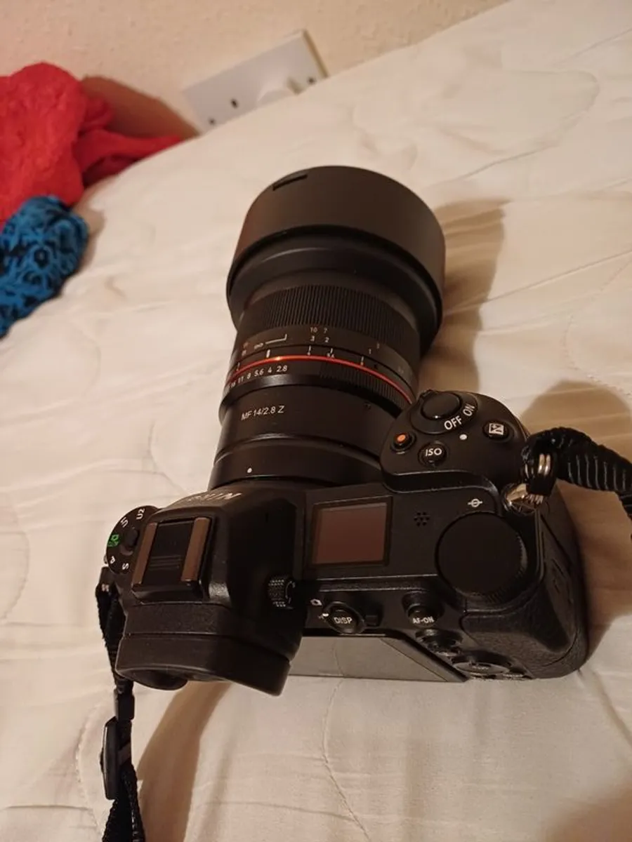 Nikon Z6 Full Frame Mirrorless Kit + FTZ + Lenses + Extras - Image 3