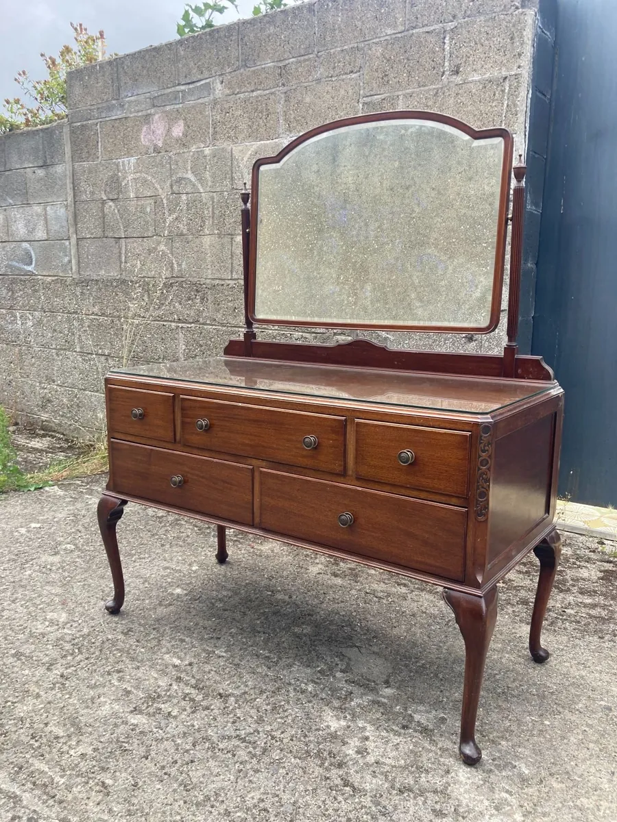 Dressing Table / Vanity Unit - Antique. - Image 2