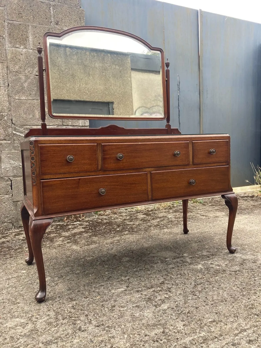 Dressing Table / Vanity Unit - Antique. - Image 3