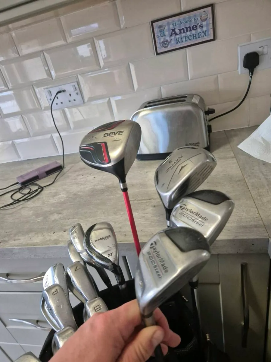Golf Set & Trolley - Image 3
