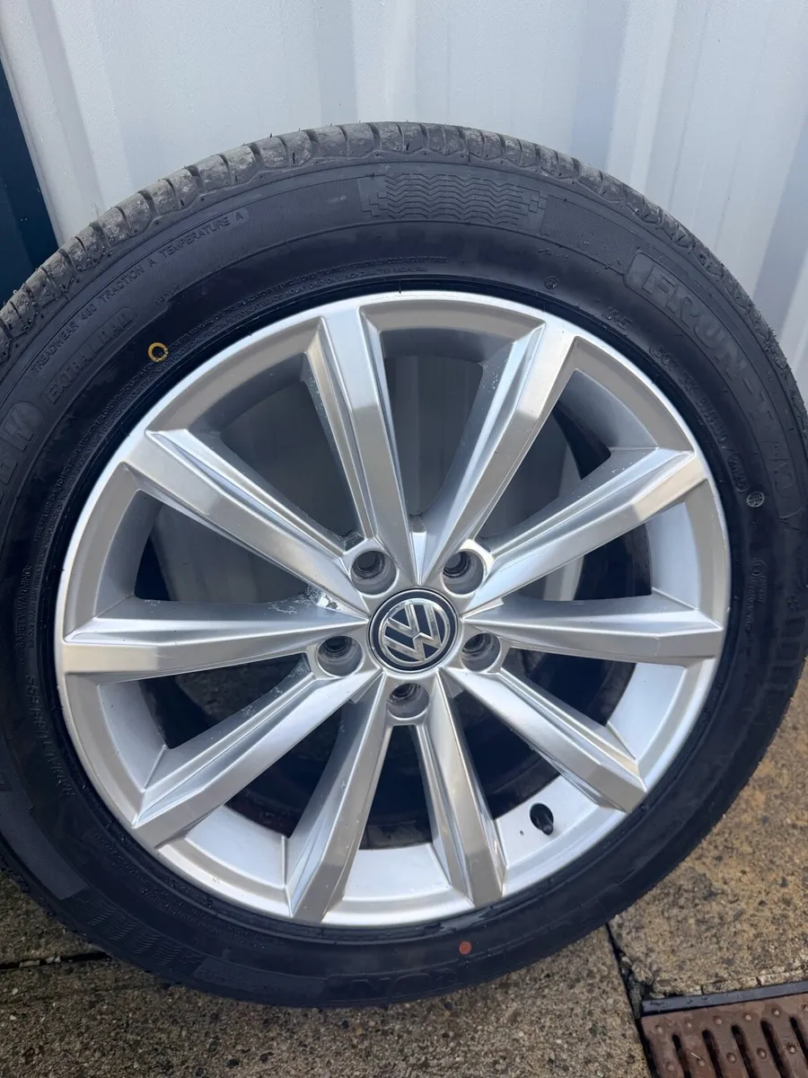 Volkswagen Passat 5x112 17 inch alloys - Image 3