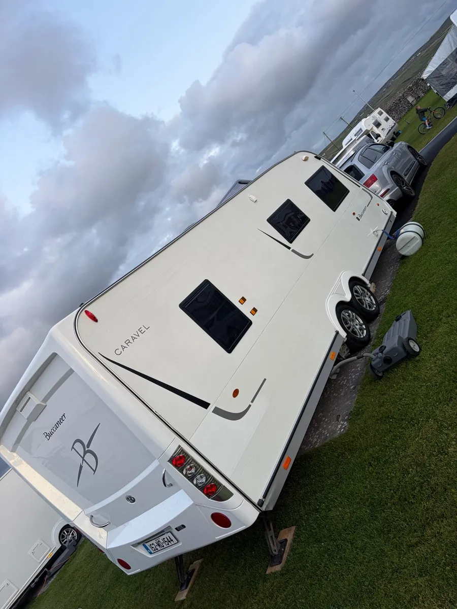 Twin axle caravan - Image 2