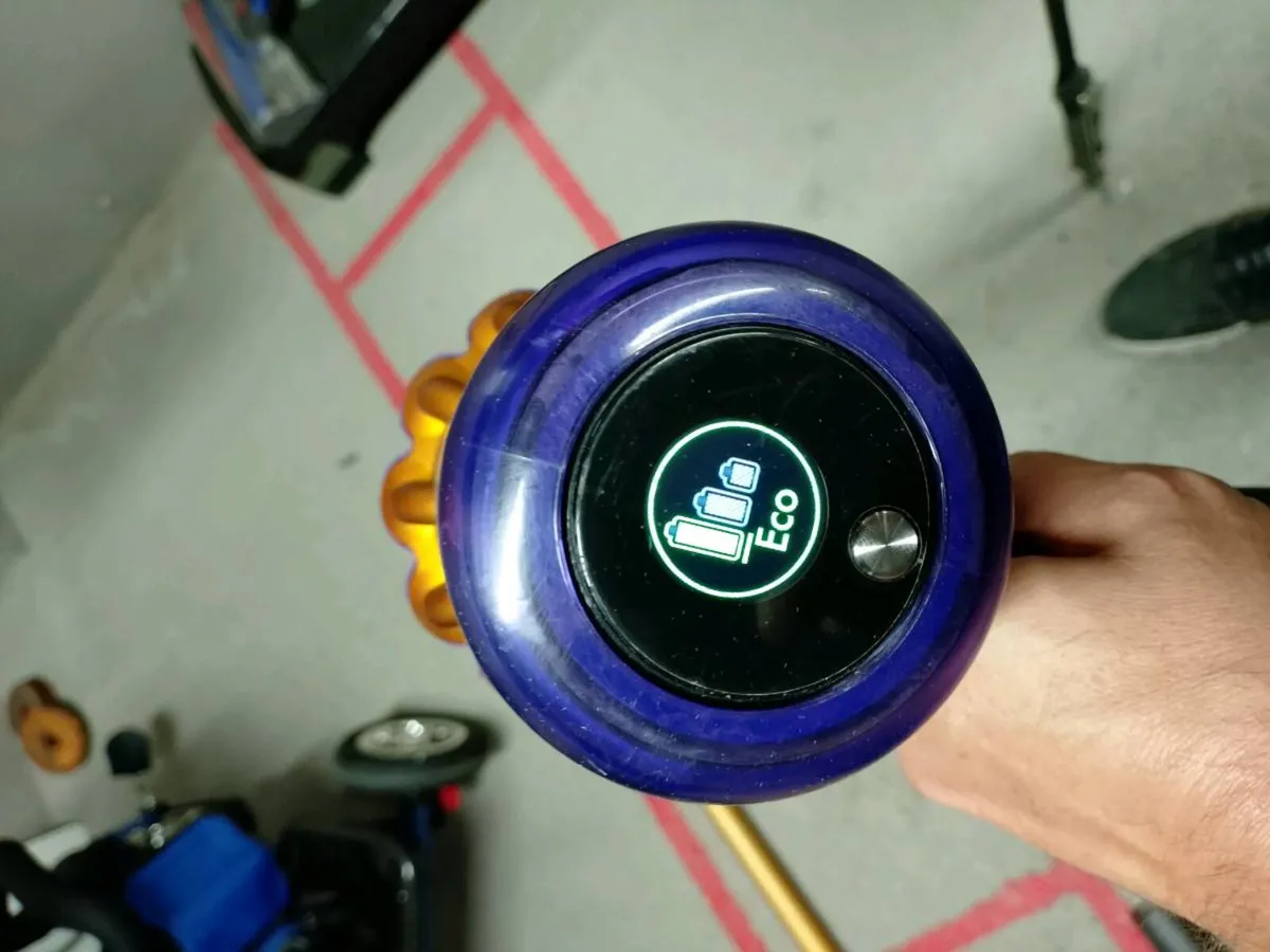 Dyson V15 - Image 2
