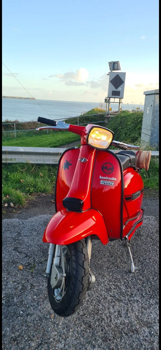 Lambretta GP200 .. Vespa - Image 1