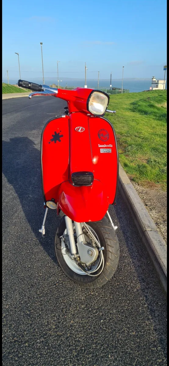 Lambretta GP200 .. Vespa - Image 2