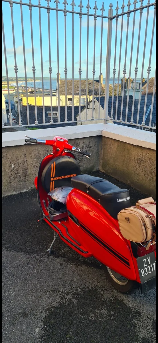 Lambretta GP200 .. Vespa - Image 4