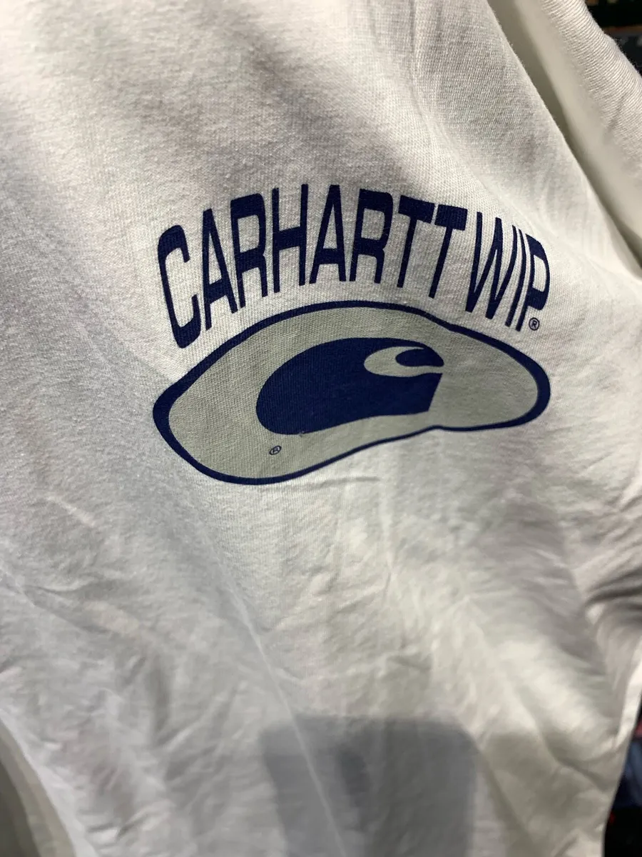 Carhartt t shirt new - Image 1