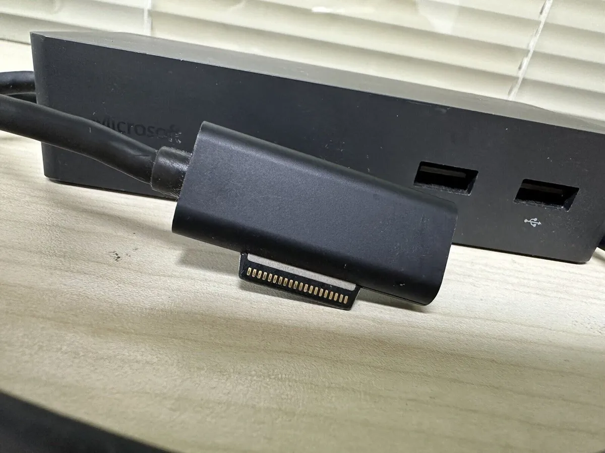 Microsoft Dock 1661 Pro 7, 6, 5, 4, 3 Go, Laptop - Image 2