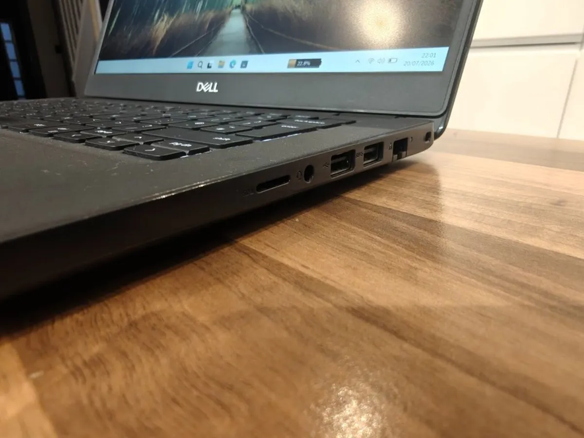 Dell Latitude 3410 | i5 | 16GB | 256GB | 14" FHD - Image 4