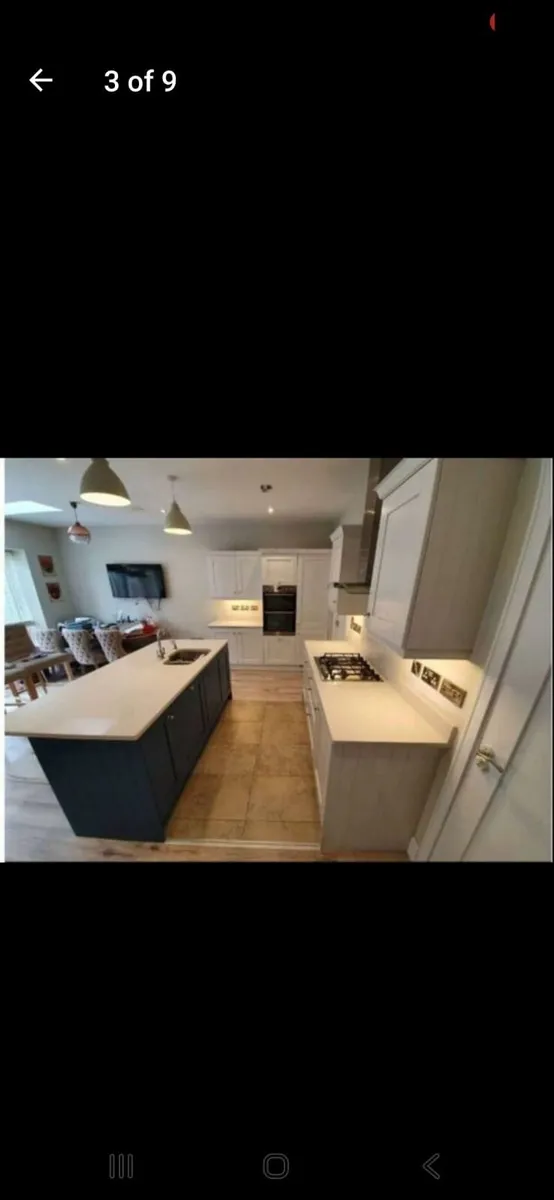 Kitchen with Granite Island and cooker hood - Image 2