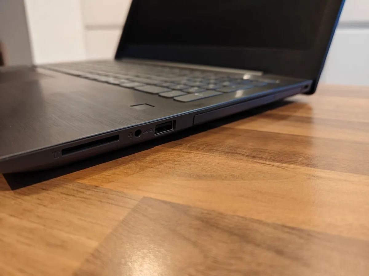 Lenovo V330 Laptop | i5 | 8GB | 256GB | 15.6" |DVD - Image 2