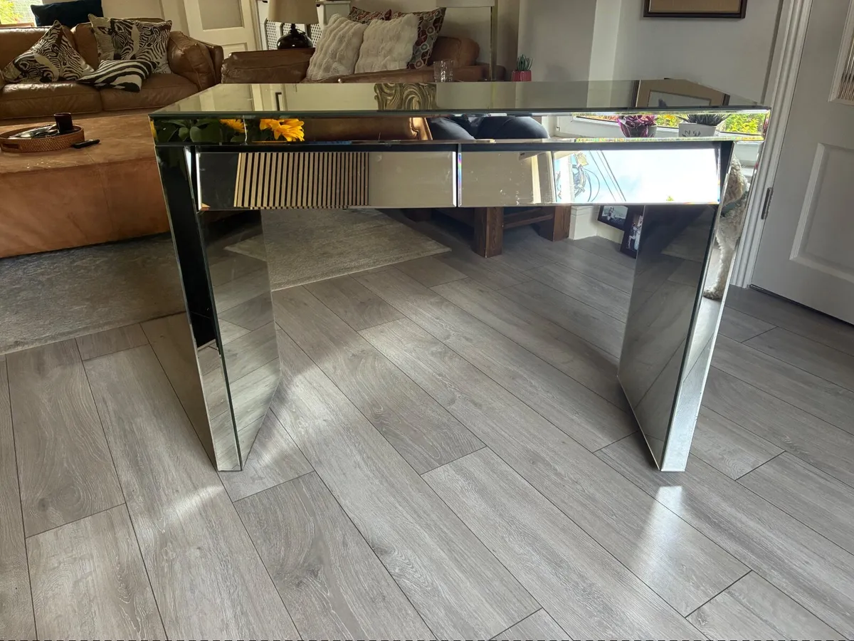 Console table - Image 3