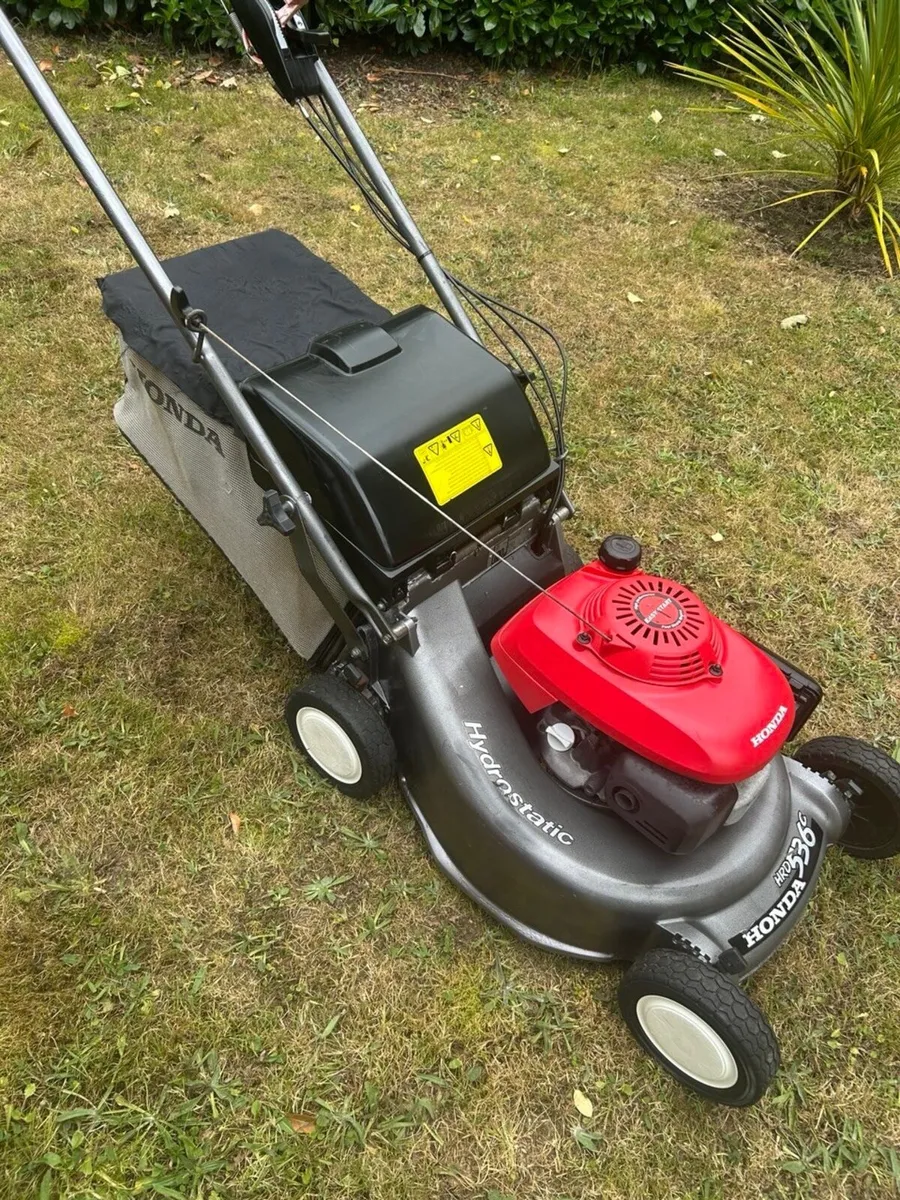 Honda HRD536c lawnmower - Image 1