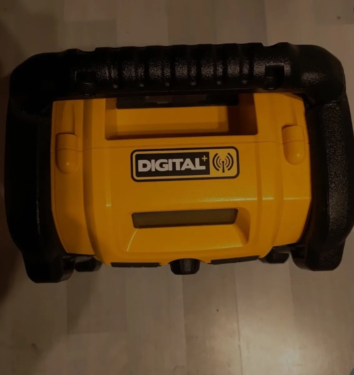 Dewalt site radio - Image 4