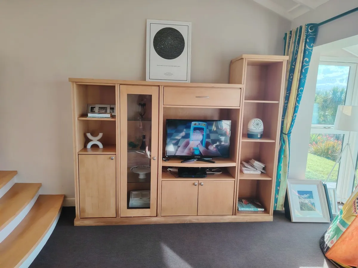 Tv cabinet
