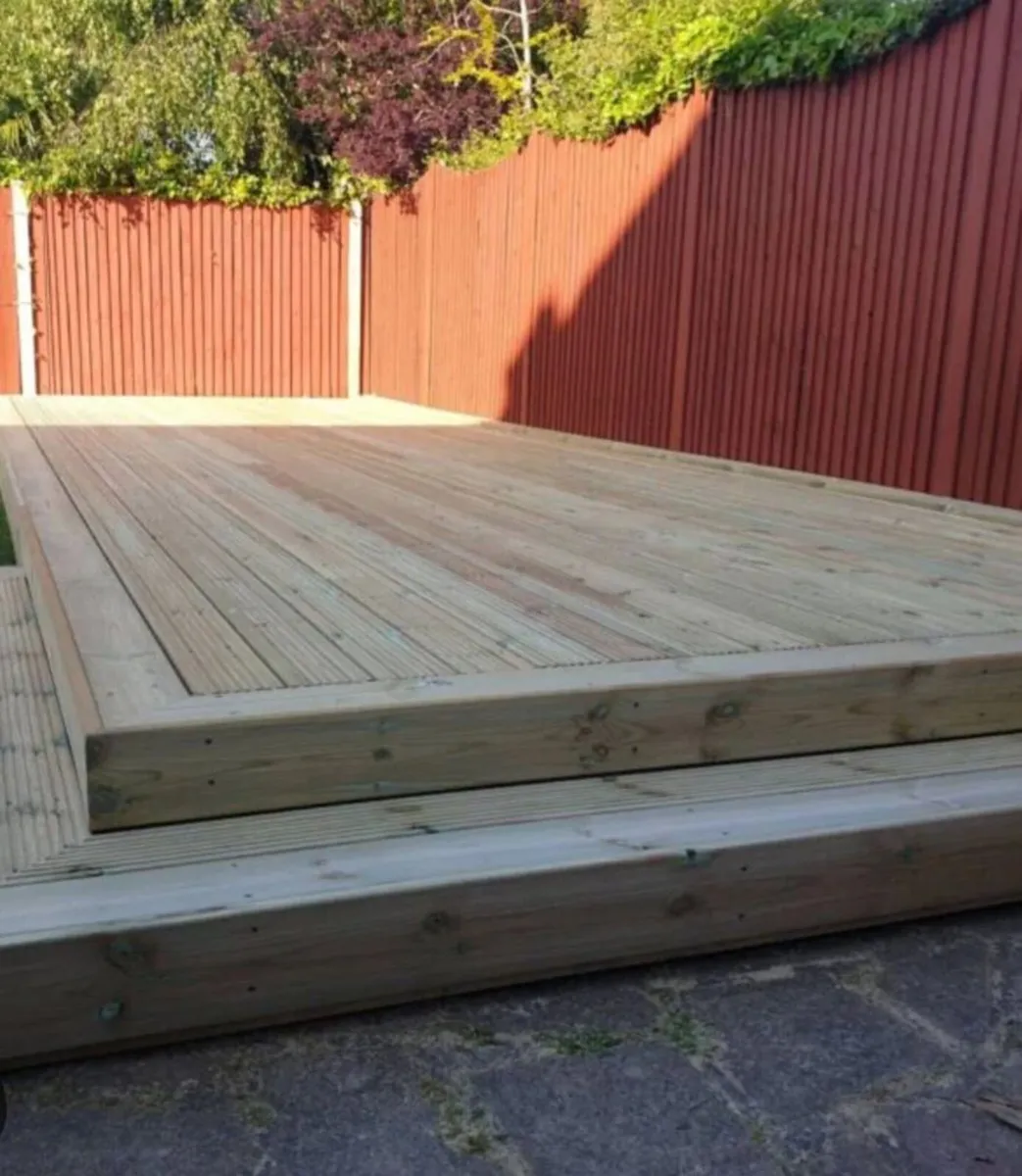 Farmer style fencing decking garden rooms - Image 3